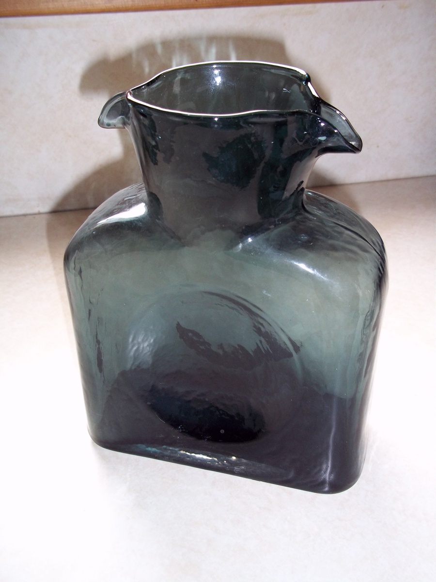Blenko water pitcher with double spout - Art Glass