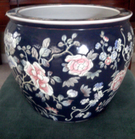 A LArge Flower Planter with fishes - Asian