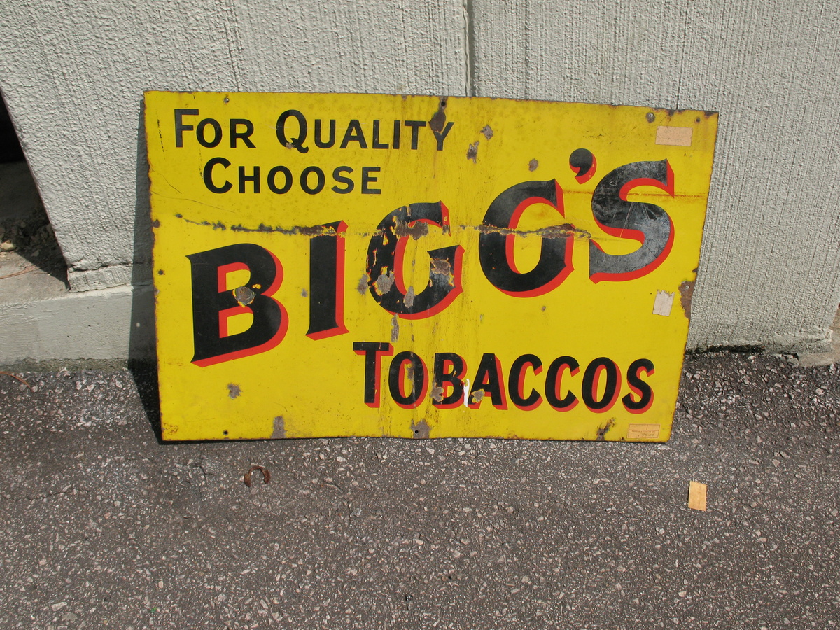 Biggs Tobaccos Sign