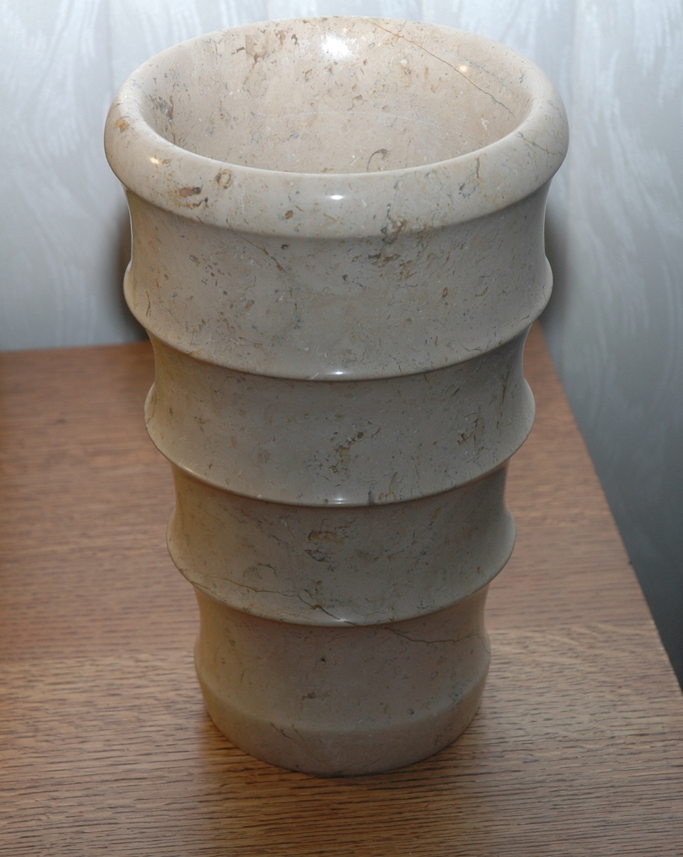 found this neat art deco pottery - Art Deco