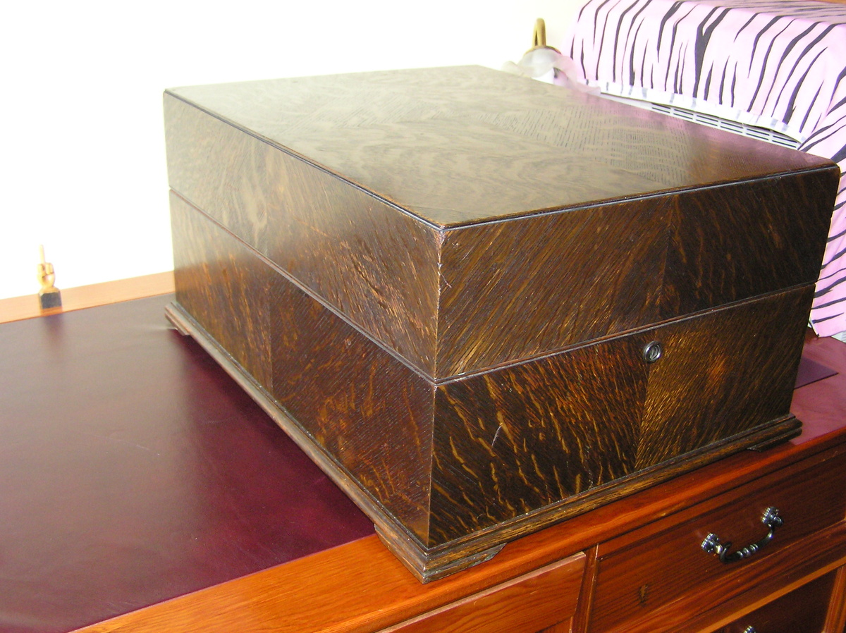 His Masters Voice 461 gramophone - Records