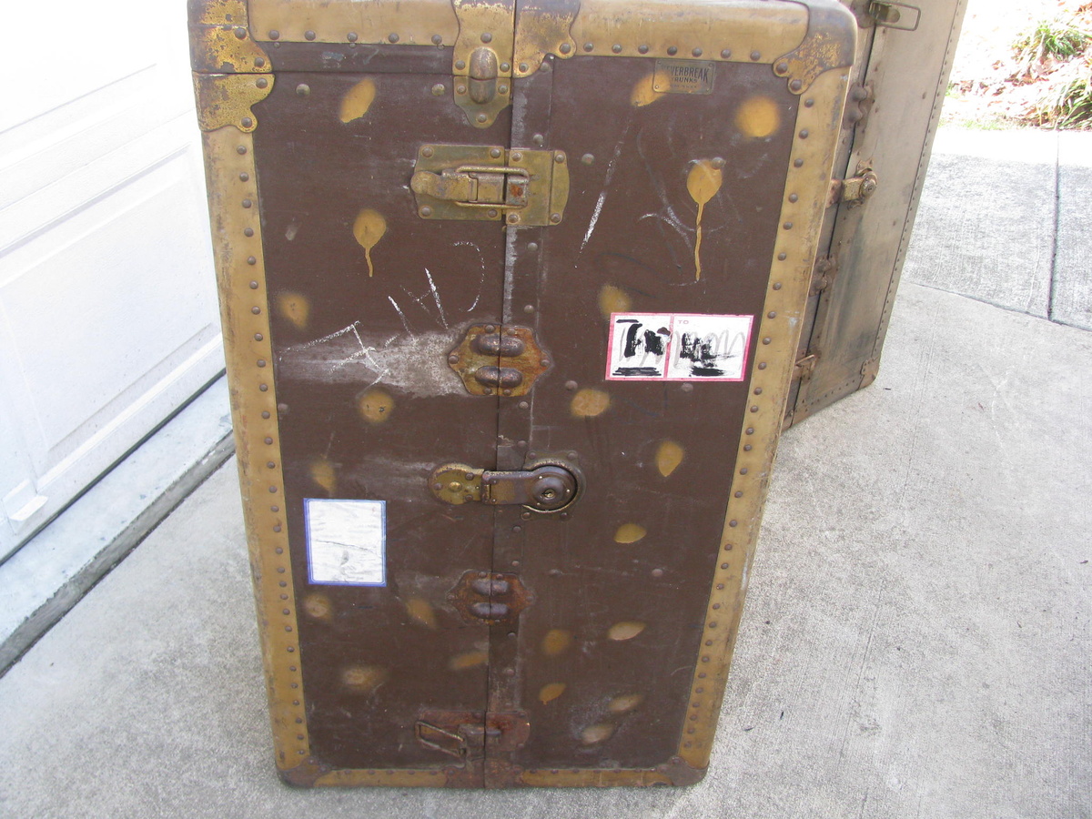 Crouch and fitzgerald Wardrobe trunk - Furniture