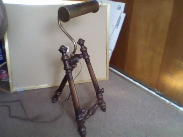 Easel Lamp - Lamps