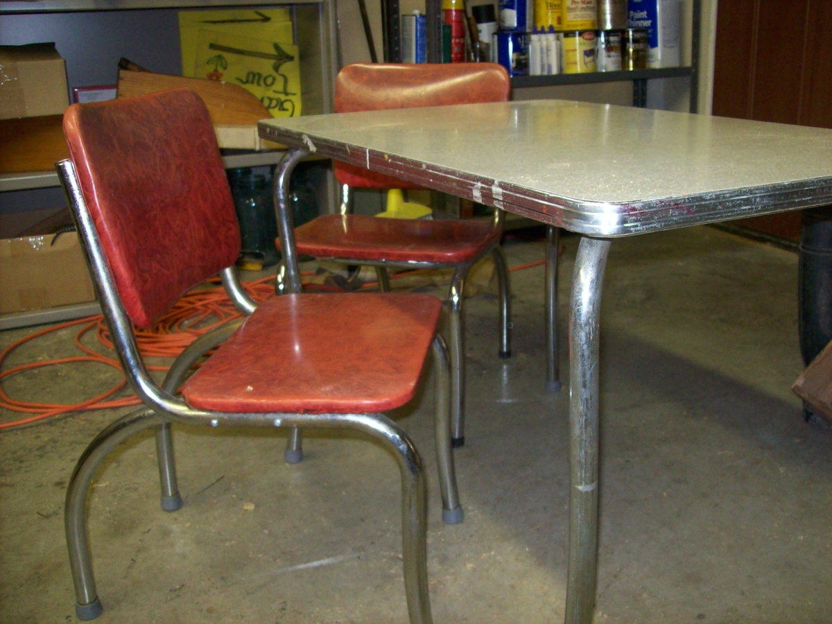 1950,s CHROME CHILDS TABLE SET