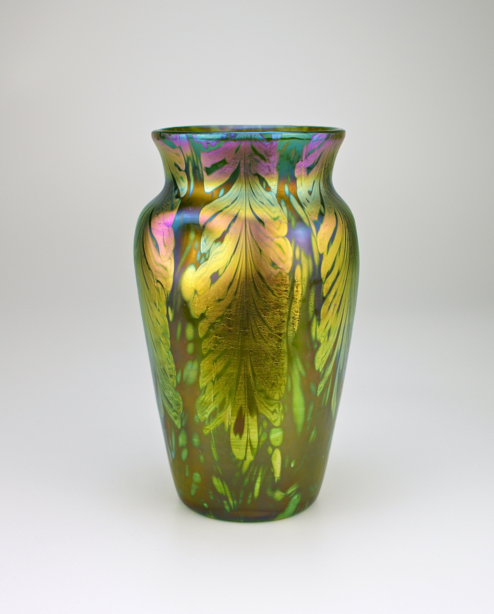 Loetz Phänomen/Phenomen Genre Art Glass Vase, circa 1902-05 similar to P.G. 2/450 - Art Glass