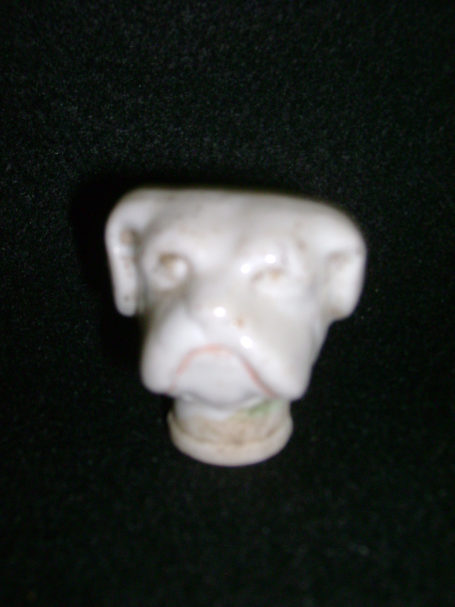 Bulldog bottle-stopper