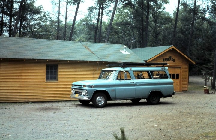 early 1960s GMC carryall - Classic Cars