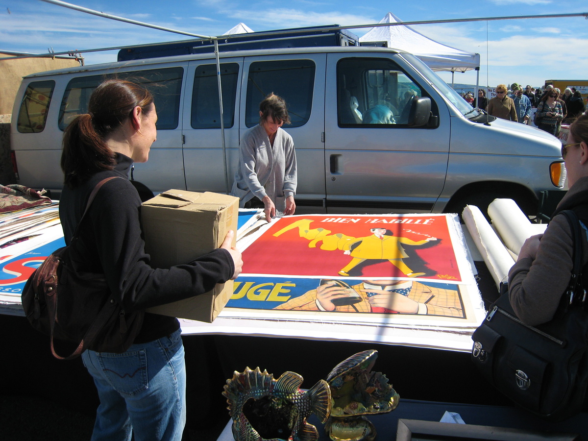 Vendor Booths at the Alameda Monthly Antiques Show
