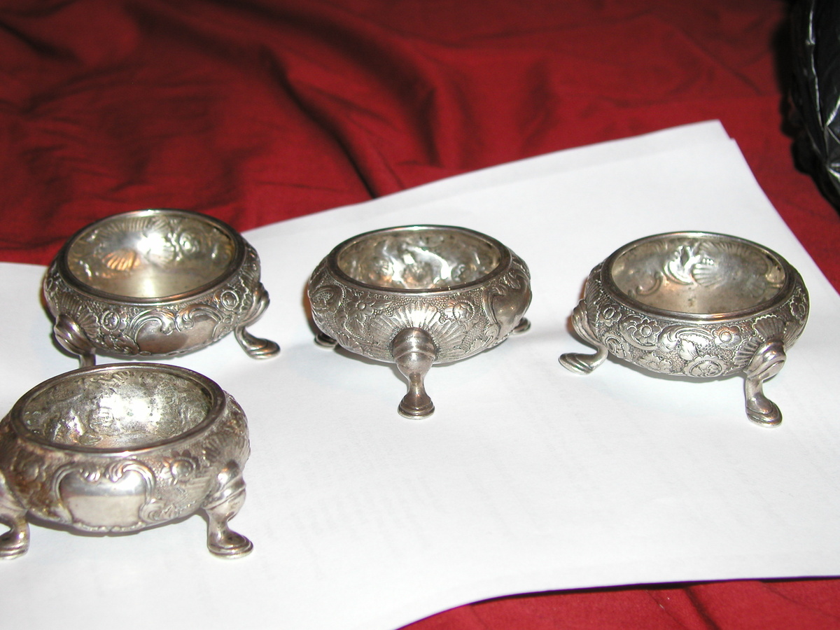 Need some with idenfting my favorite salt cellars