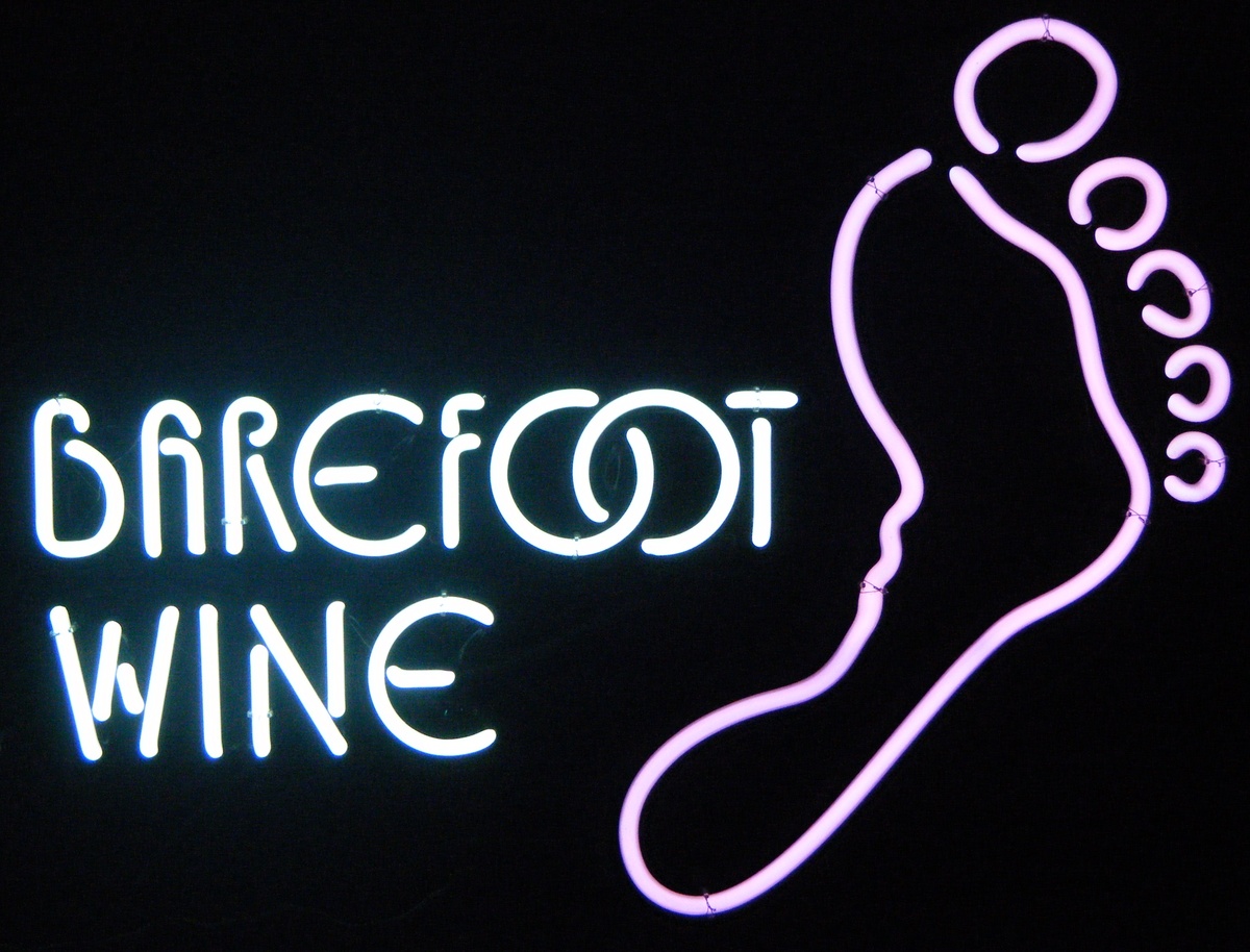 Barefoot Wine Neon Sign