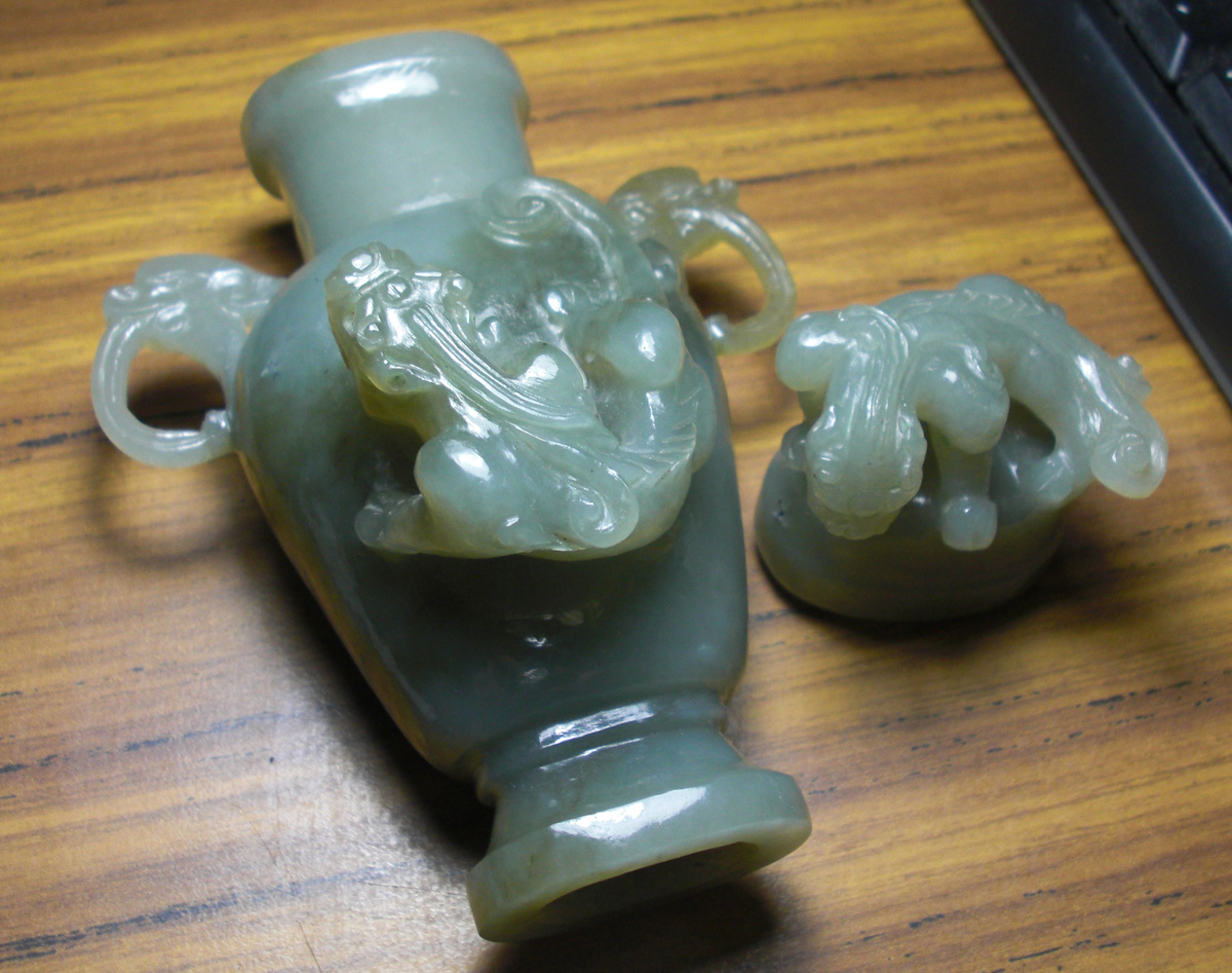 Jade vase - Asian