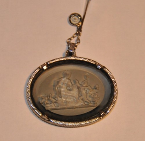 Intaglio Pendant - Costume Jewelry