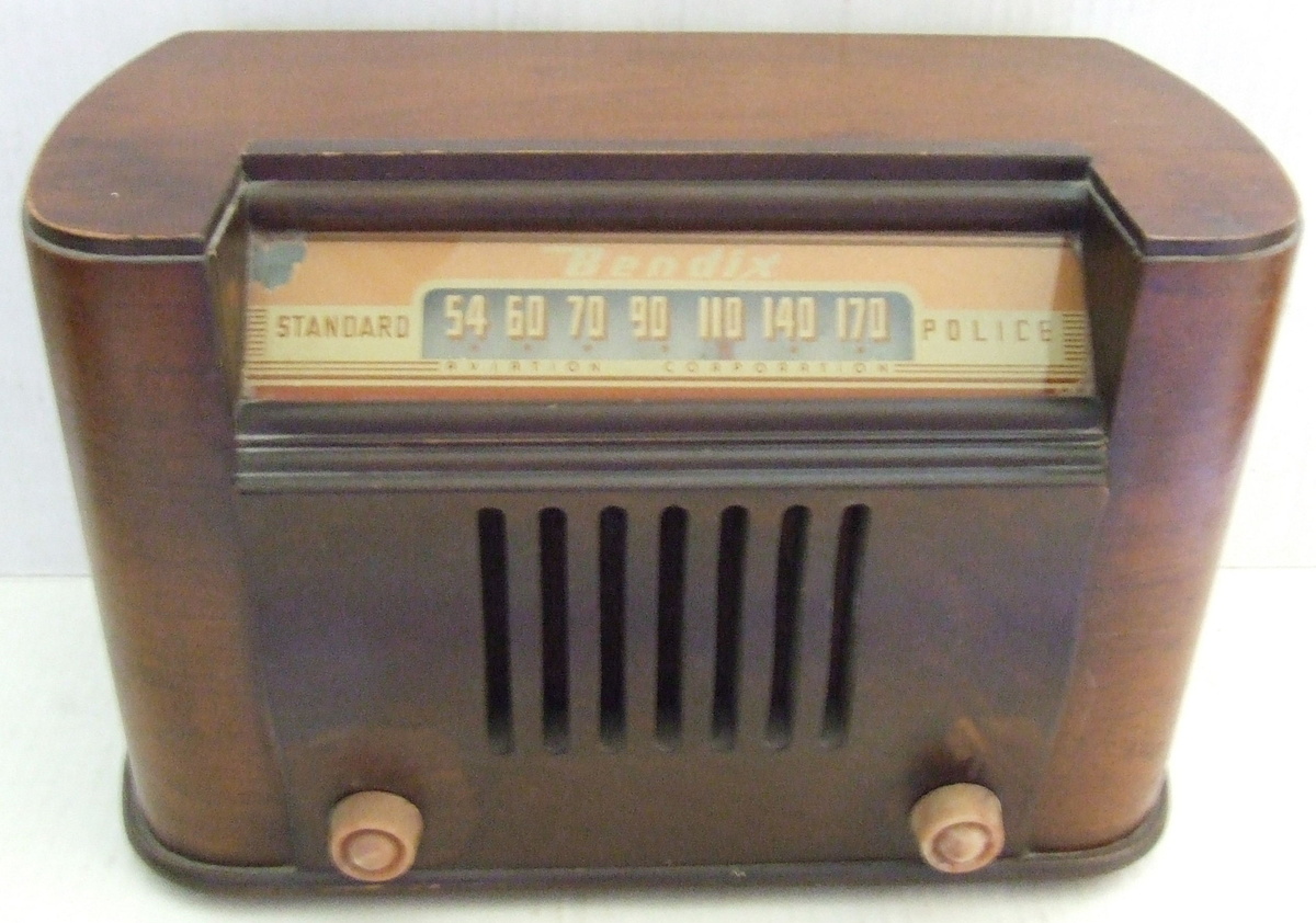Bendix Aviation Corporation 1940's Standard Police Radio