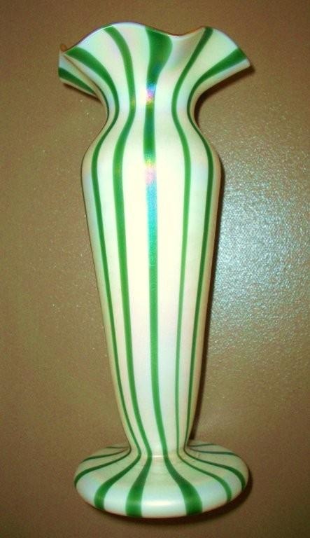 QUEZAL ART GLASS VASE c. 1910