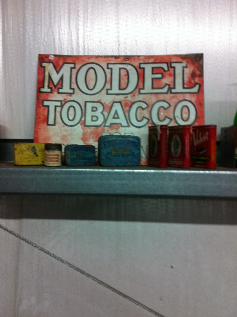 Tobacco signs,Old Schlitz can
