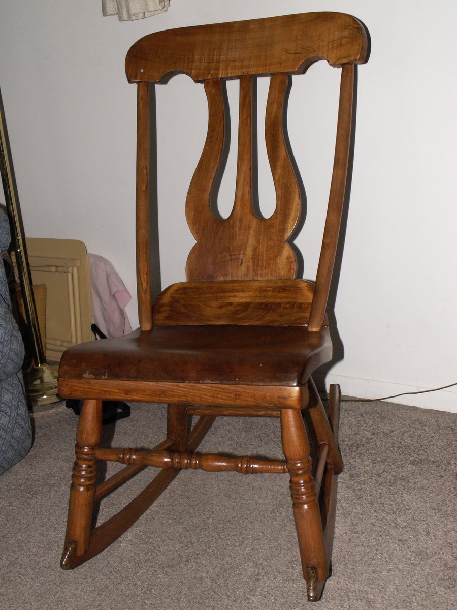 Family wooden rocking chair - Furniture