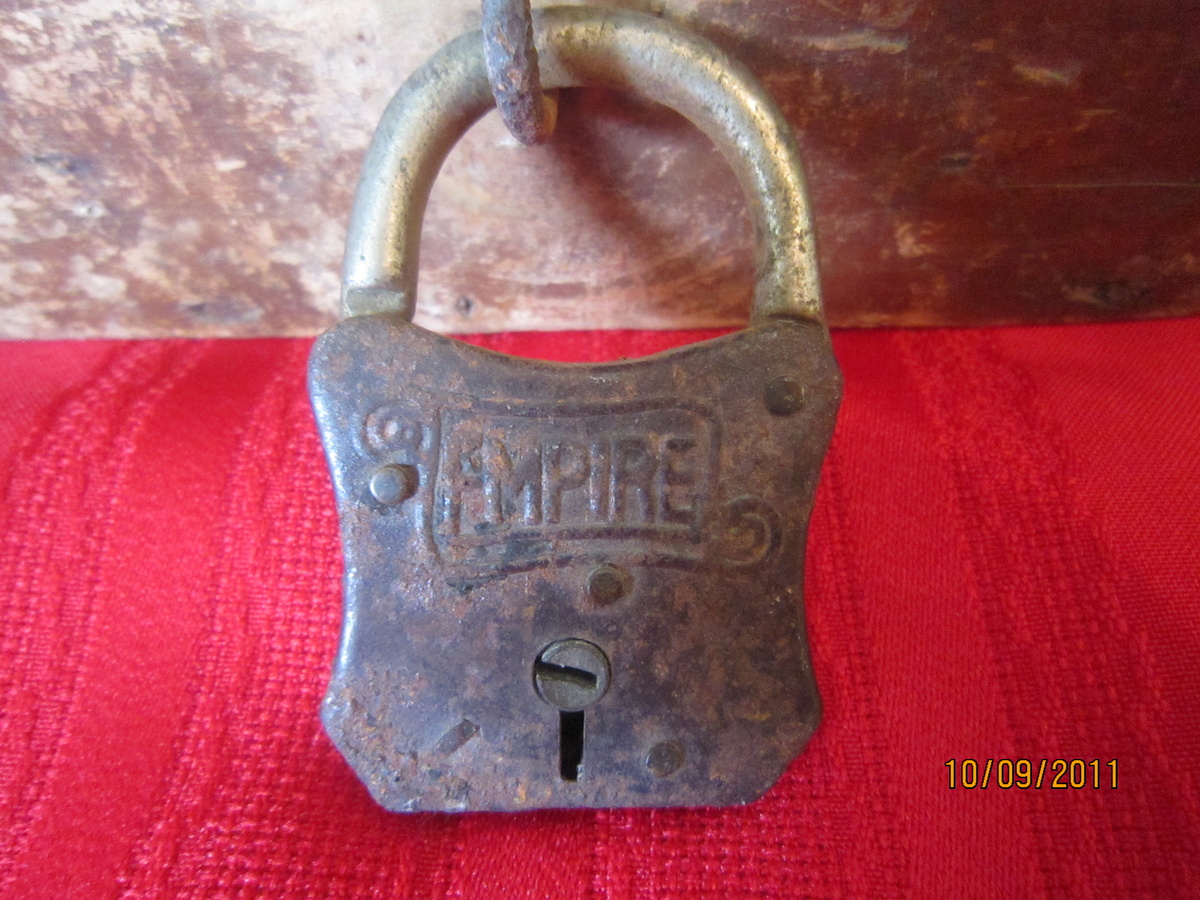 Antique 1800's Empire Padlock??