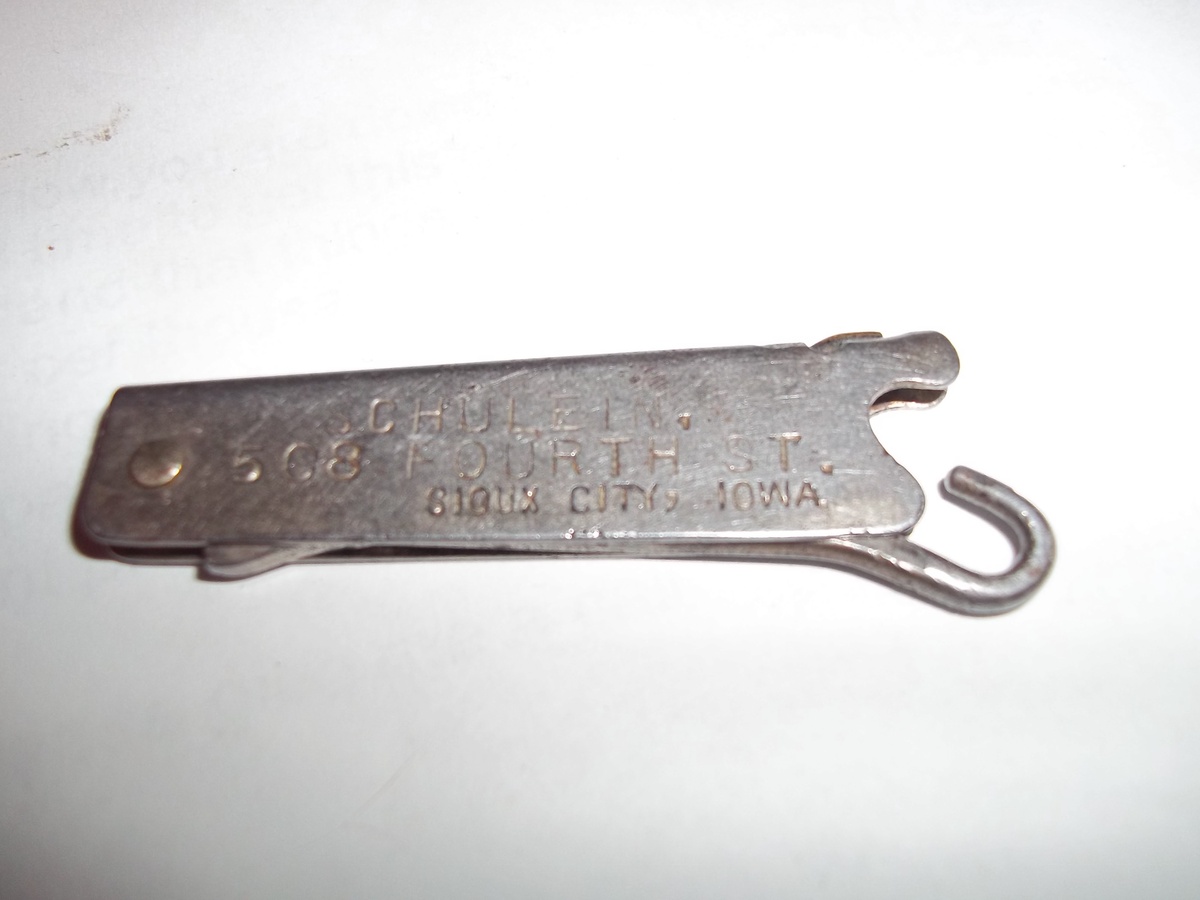 VINTAGE BUTTON HOOK - Sewing