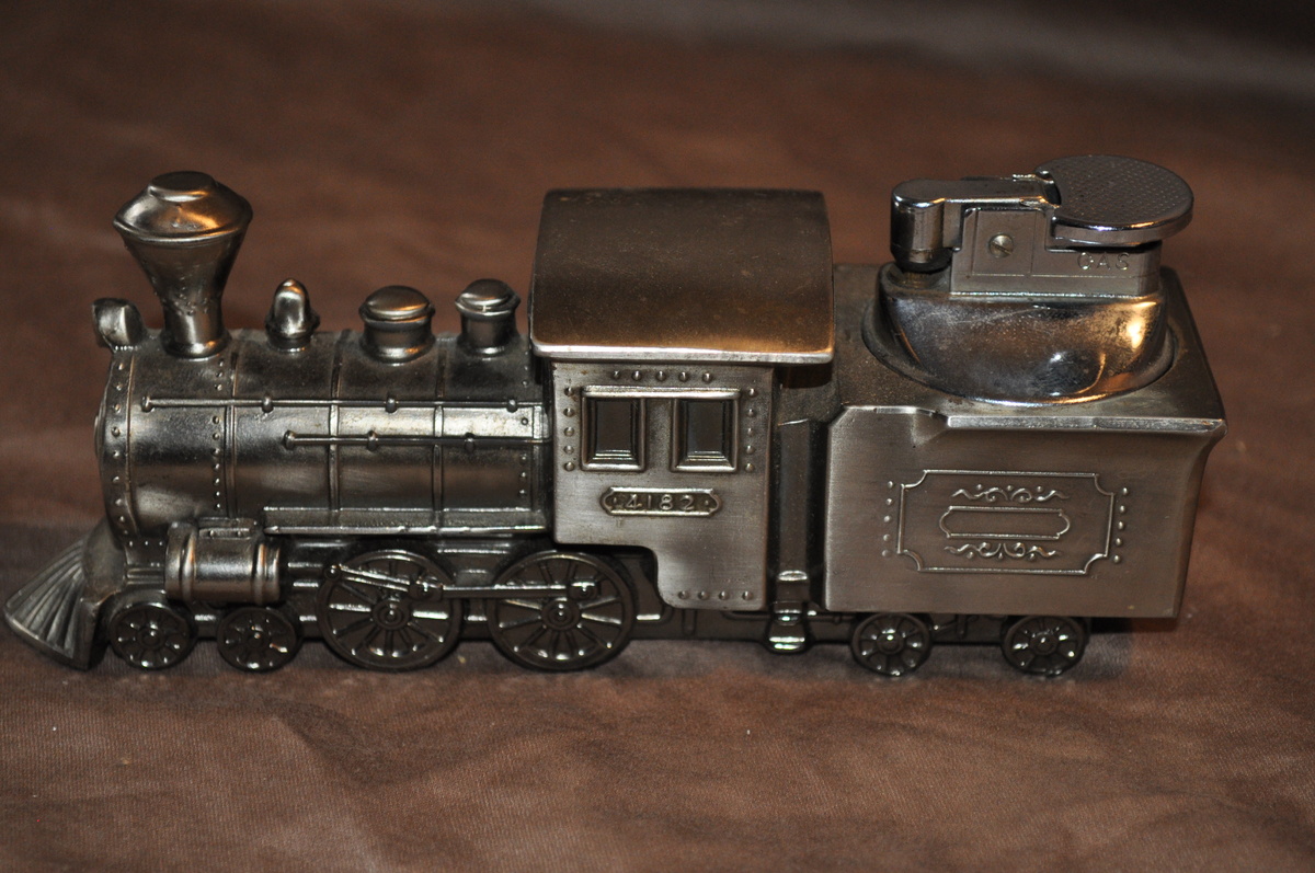 Vintage train table lighter - Railroadiana