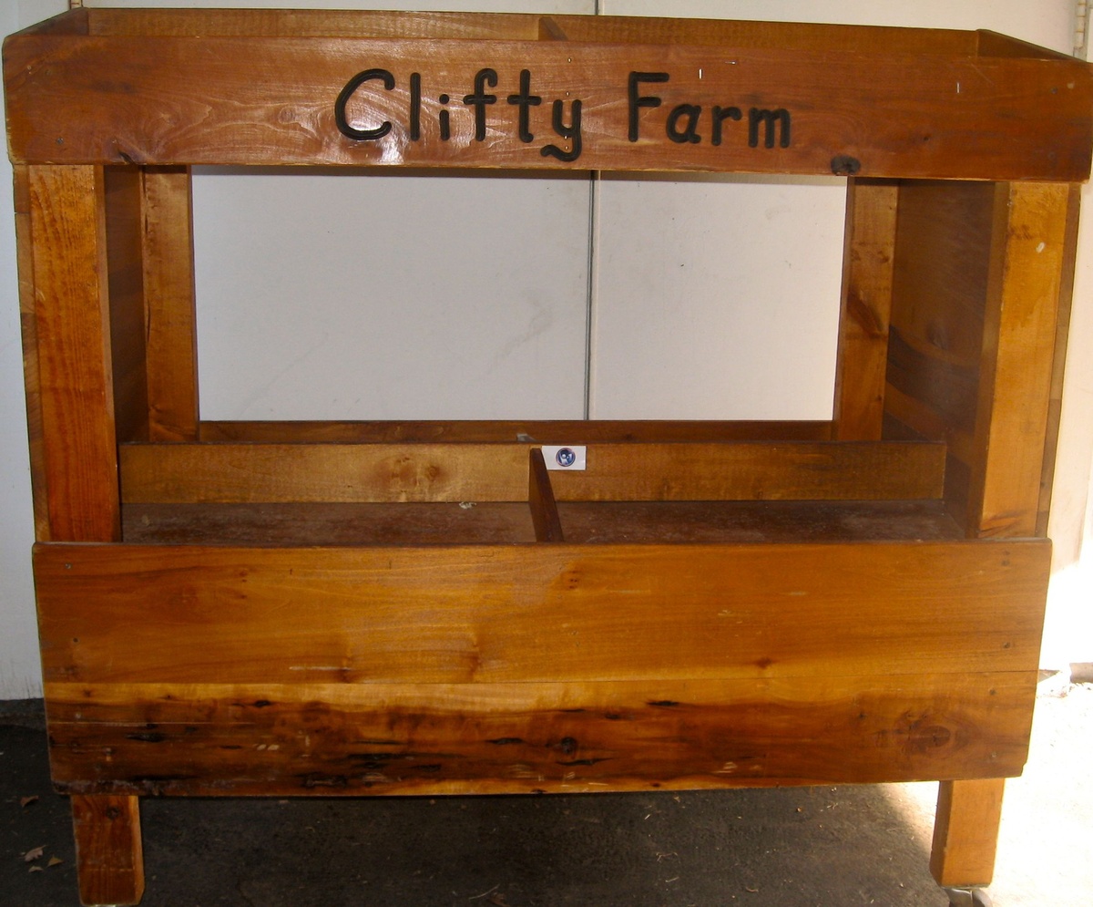 Clifty Farms Ham Stand