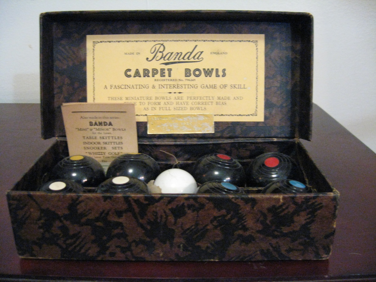 1930S BANDA CARPET BOWLS FOR ABERCROMBIE & FITCH CO.