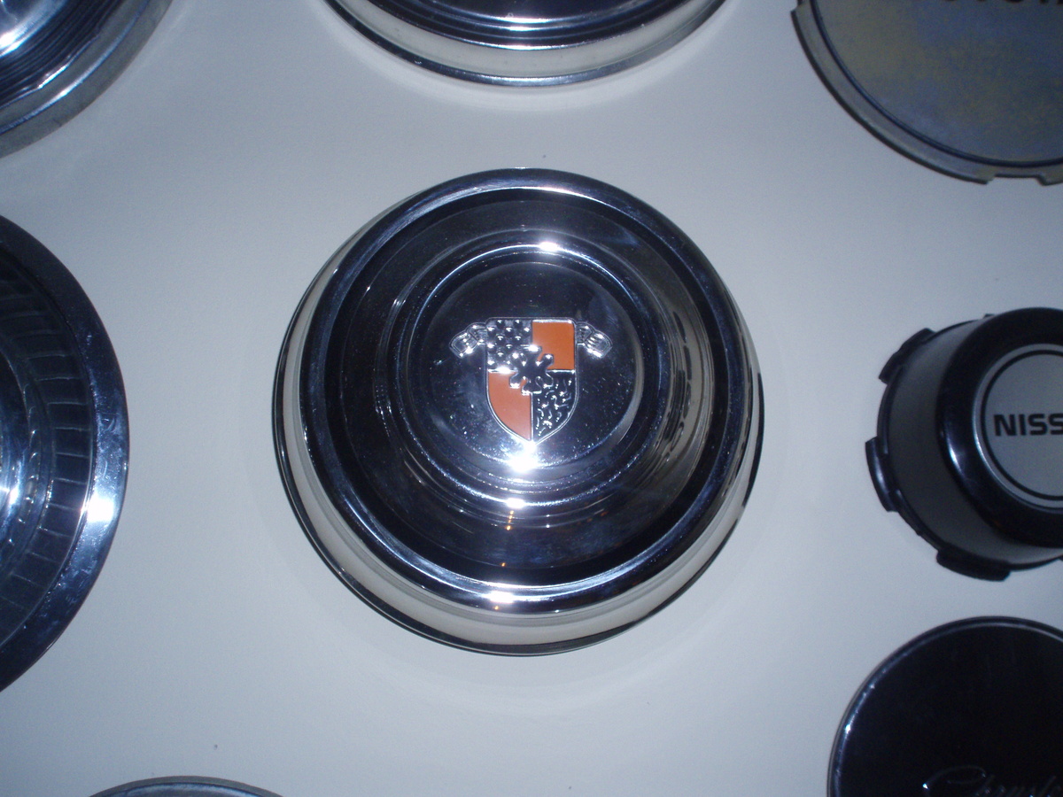 Unknown Hubcap