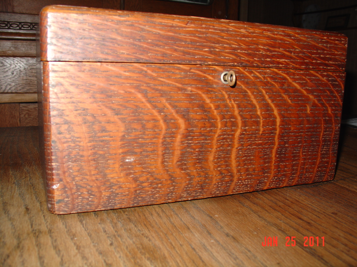 Antique Tiger Oak Jewett Humidor...With Key - Tobacciana