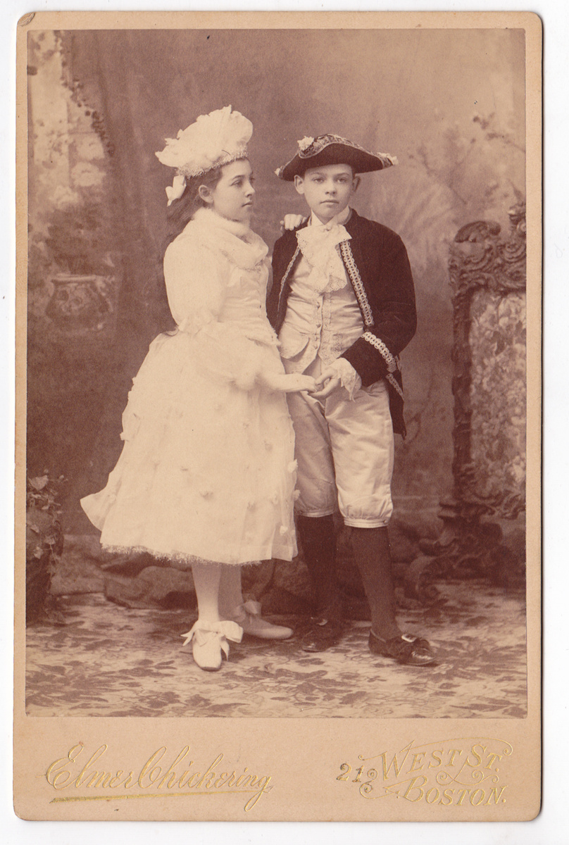 Elmer Chichering Cabinet card of 2 children in costume