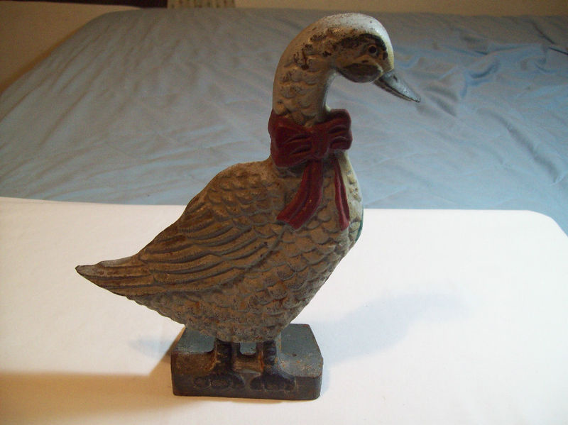 Vintage 1989 Artmark Cast Iron Duck Door Stop - Tools and Hardware
