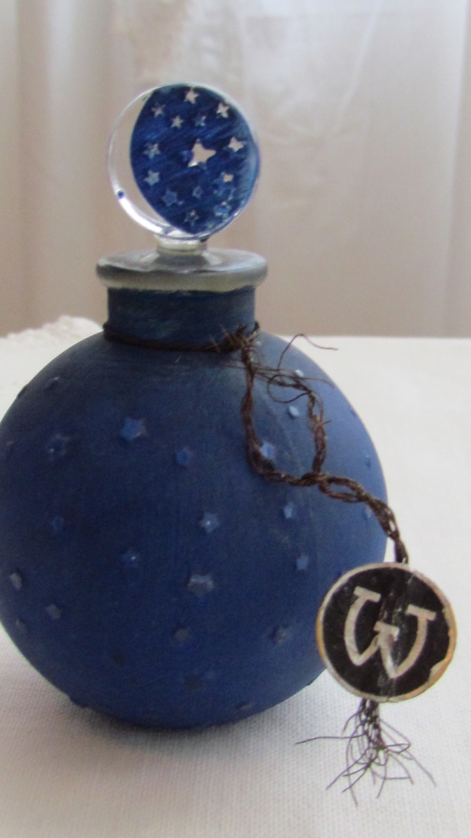 Rene Lalique Dans la Nuit Boule Perfume Bottle for Les Parfums Worth - Art Glass