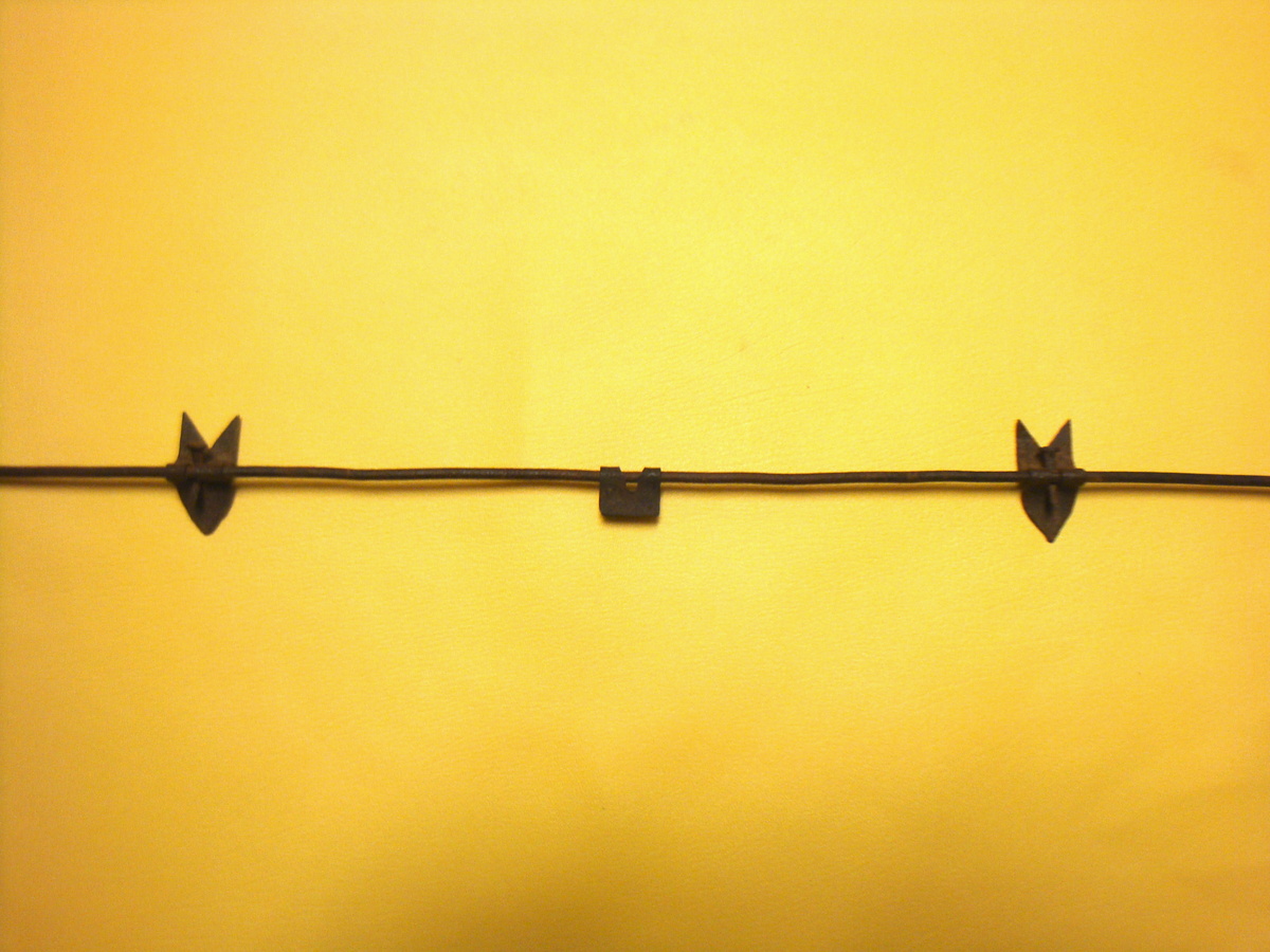 VERY EARLY BARBED WIRE DESIGN