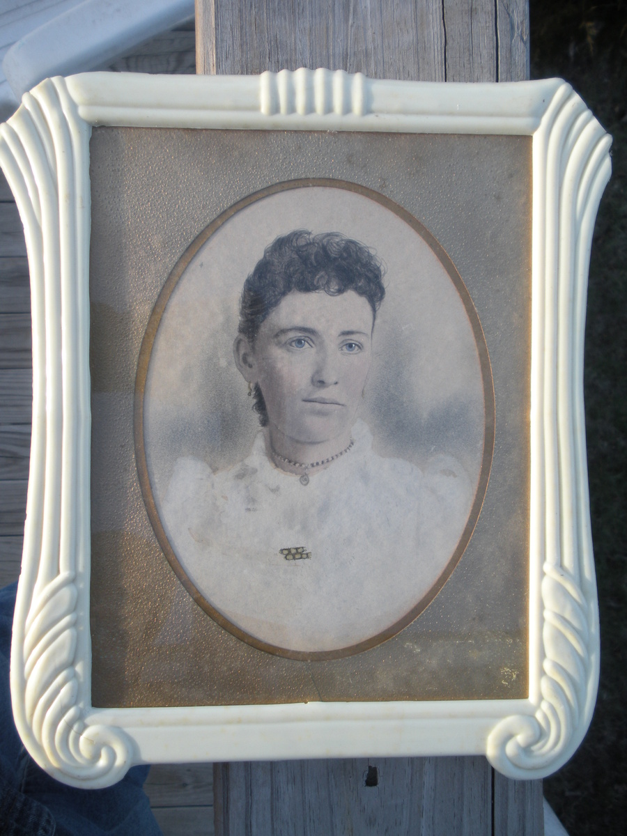 Celluloid Framed BLUE EYED LADIES COLORIZED PHOTO ... - Photographs