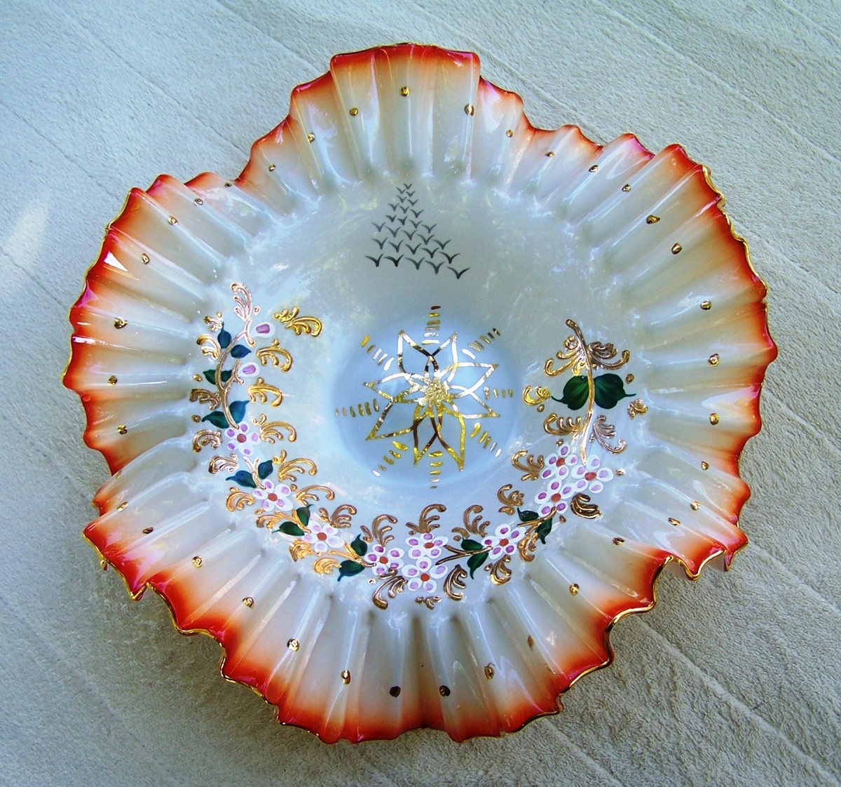 High Quaility 1800s, Early 1900s Cased Glass Bridal Bowl 