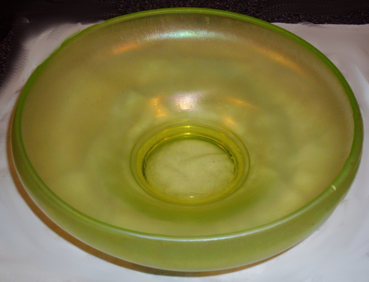 Console bowl? Steuben? - Art Glass