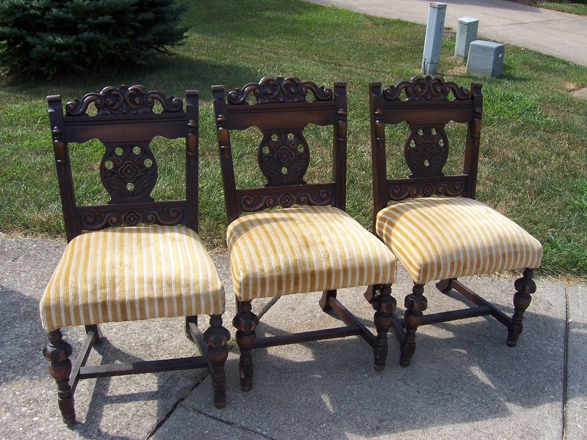Do you know what kind of chairs these are? - Furniture