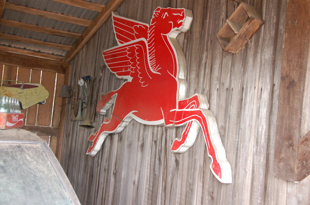 right facing Mobil Pegasus sign  WIW