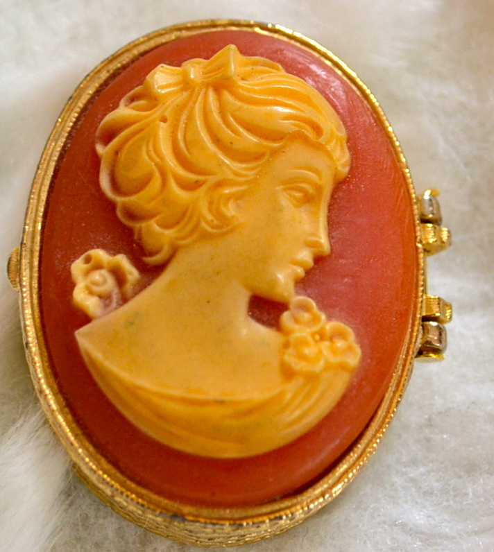 BEST CAMEO TRINKET BOX I'VE FOUND 