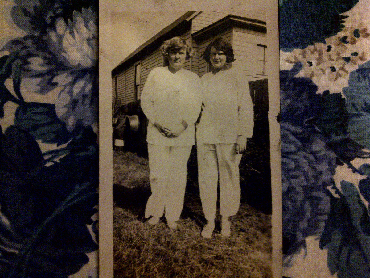 Great grandmother and my aunt