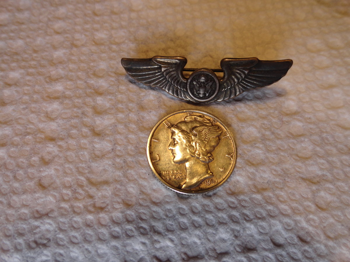Sterling Silver -- pin back -- Miniature Military Wings - US ARMY Emblem