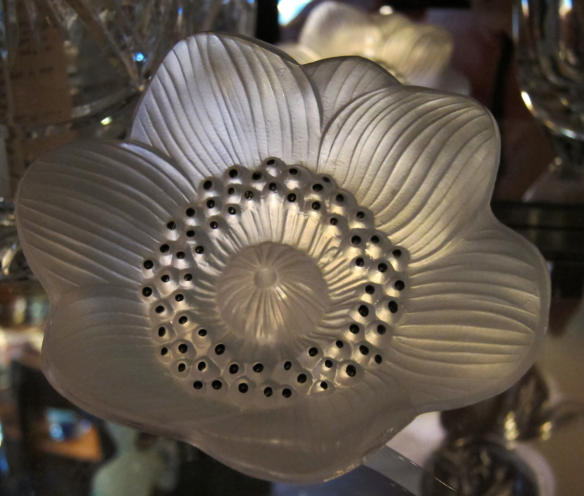 Lalique Crystal Anemone Flower Paperweight