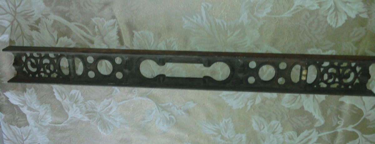 ON THE LEVEL - Tools and Hardware
