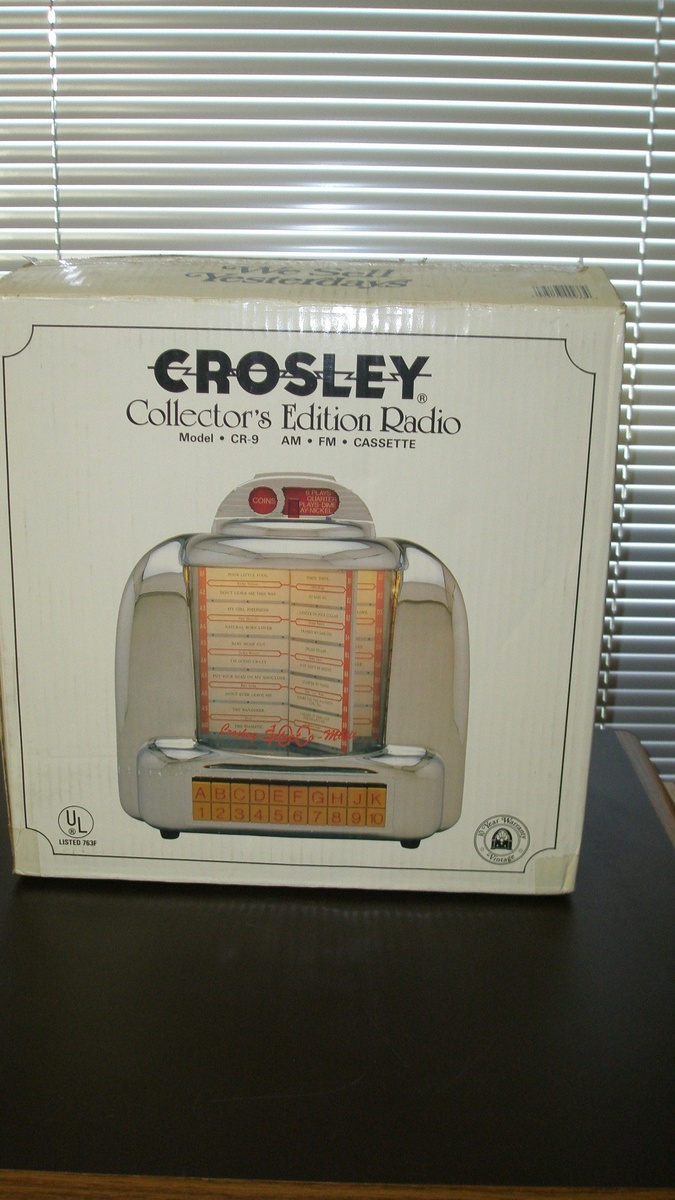 Crosley Collectors Edition Radio - Radios