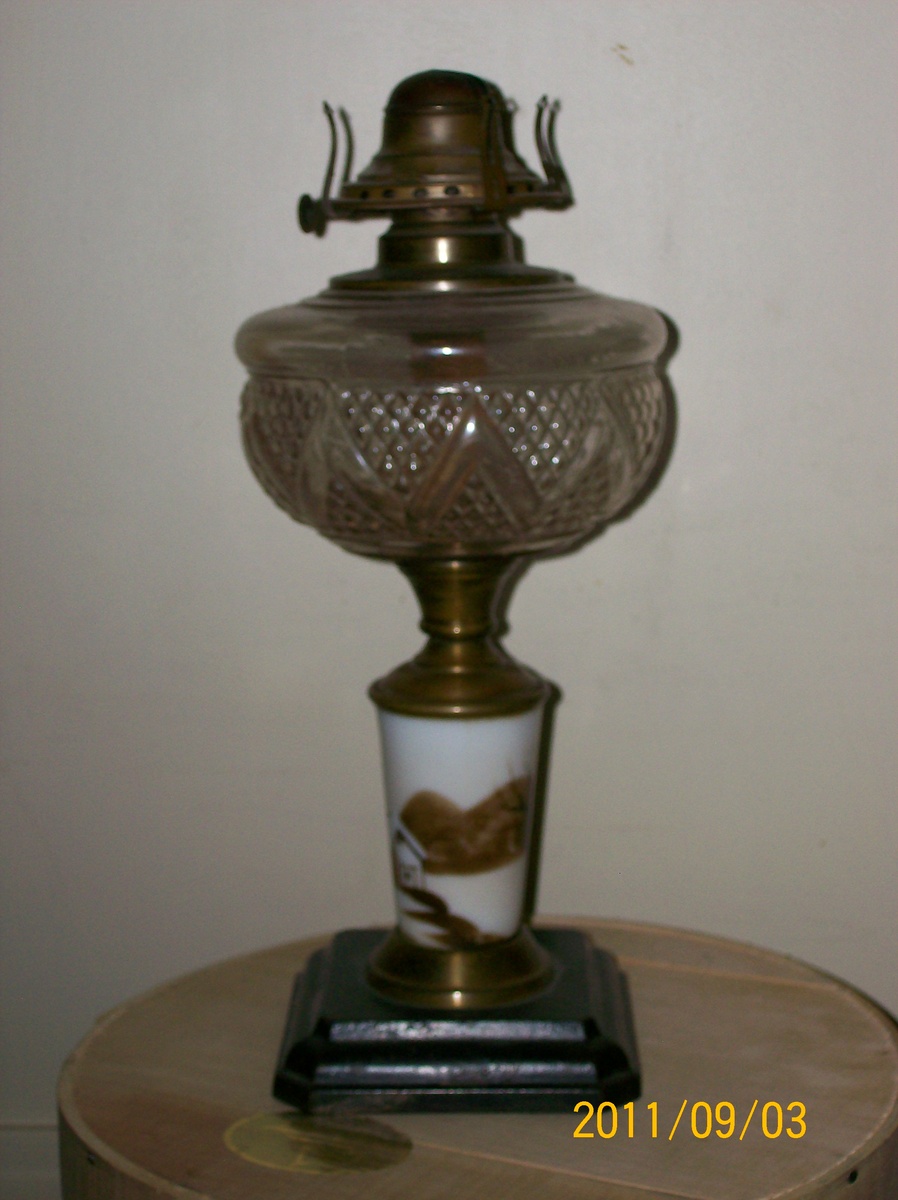 HURRICANE LAMP