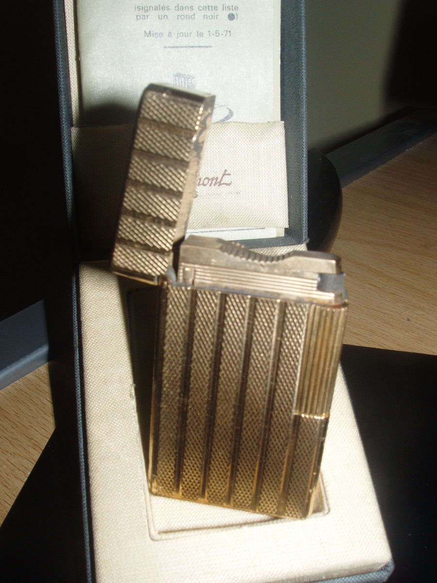 Dupont lighter - Tobacciana
