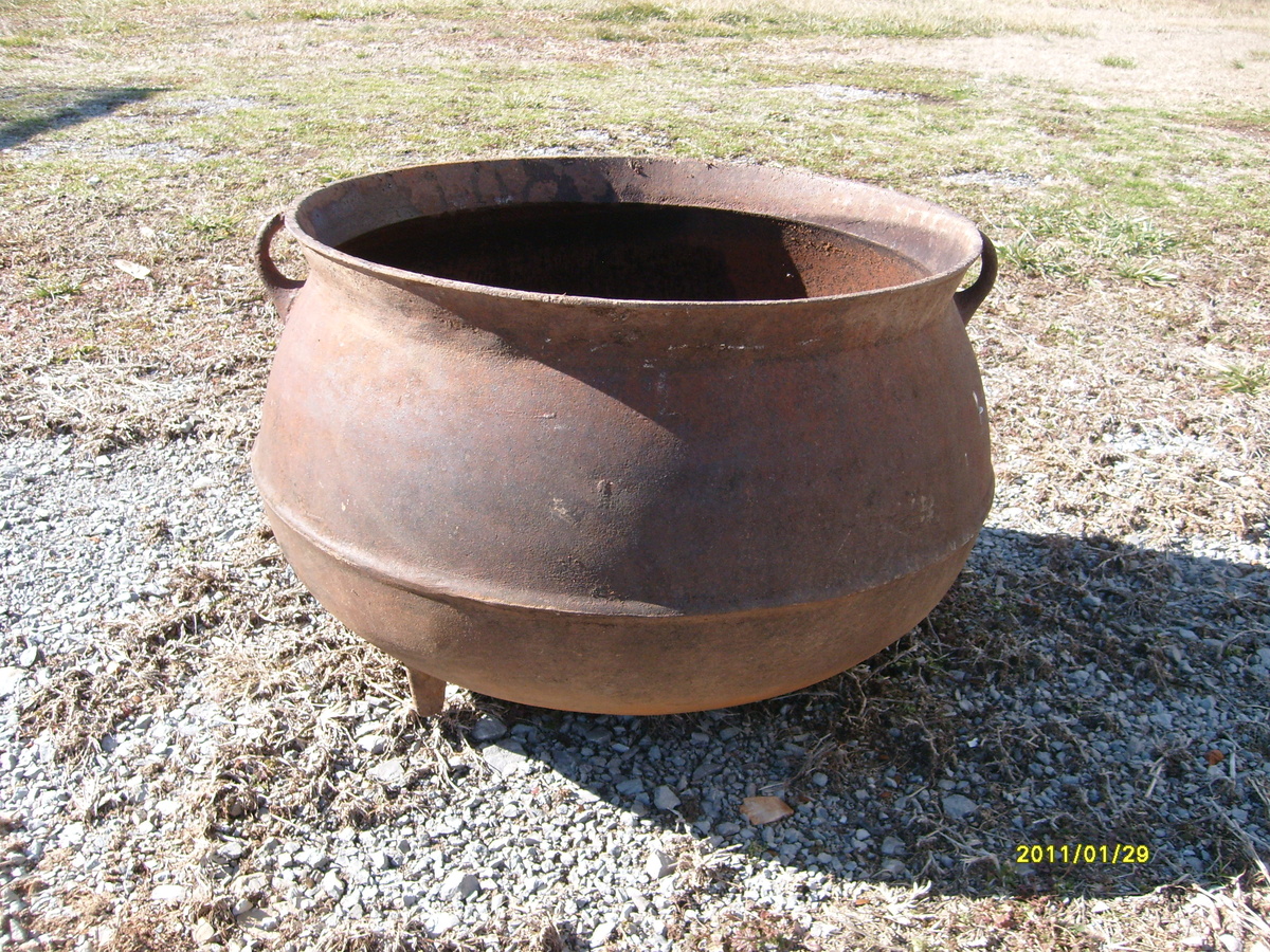 Cast Iron Pot - Kitchen