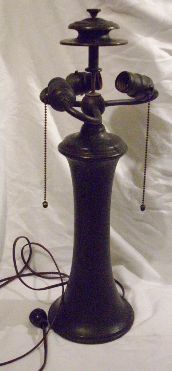 E Miller co lamp base. - Lamps