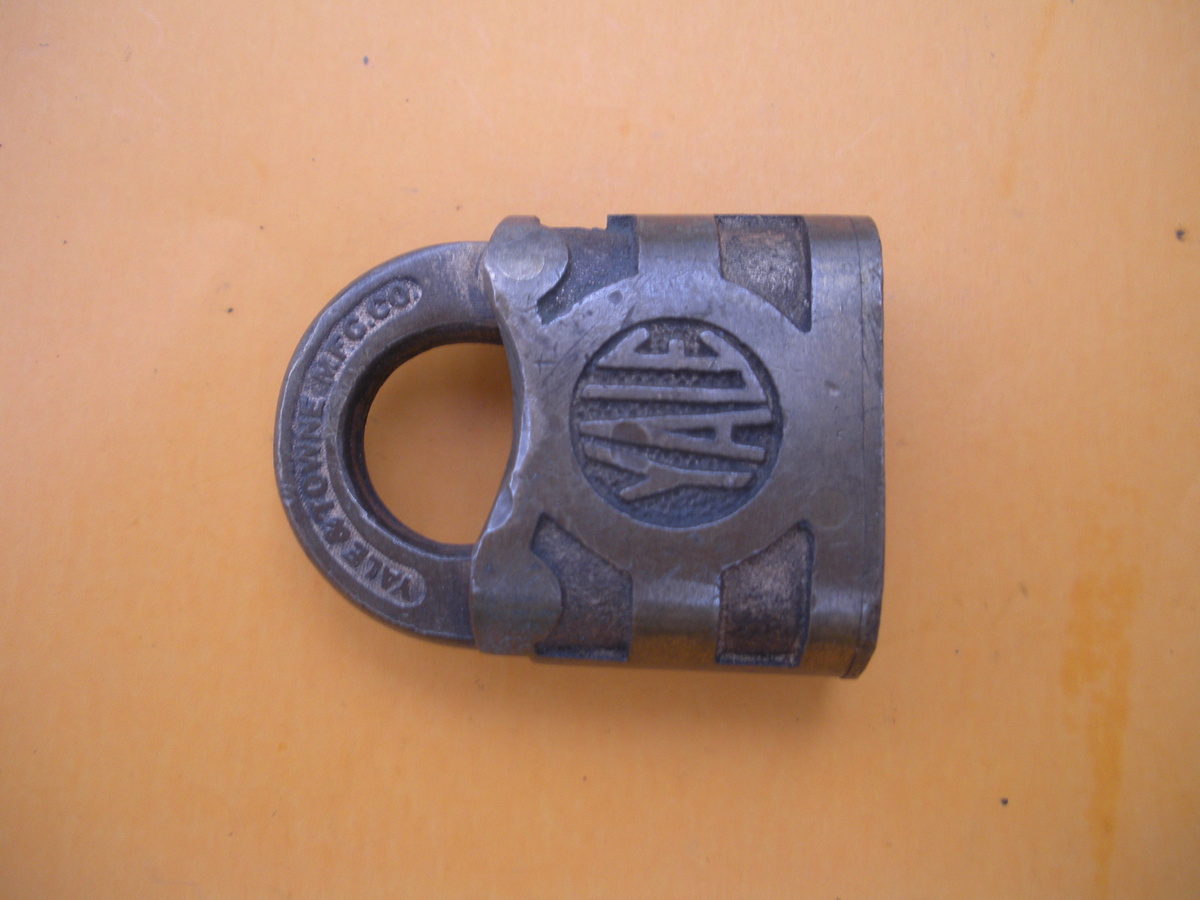 Yale Towne Mfg. Co. padlock Stamford Conn. U.S.A. - Tools and Hardware