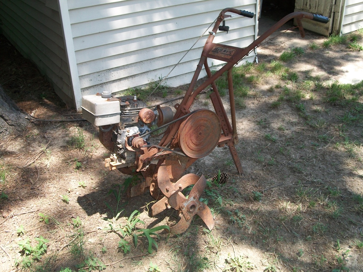 Vintage Garden Tiller-not sure of the year