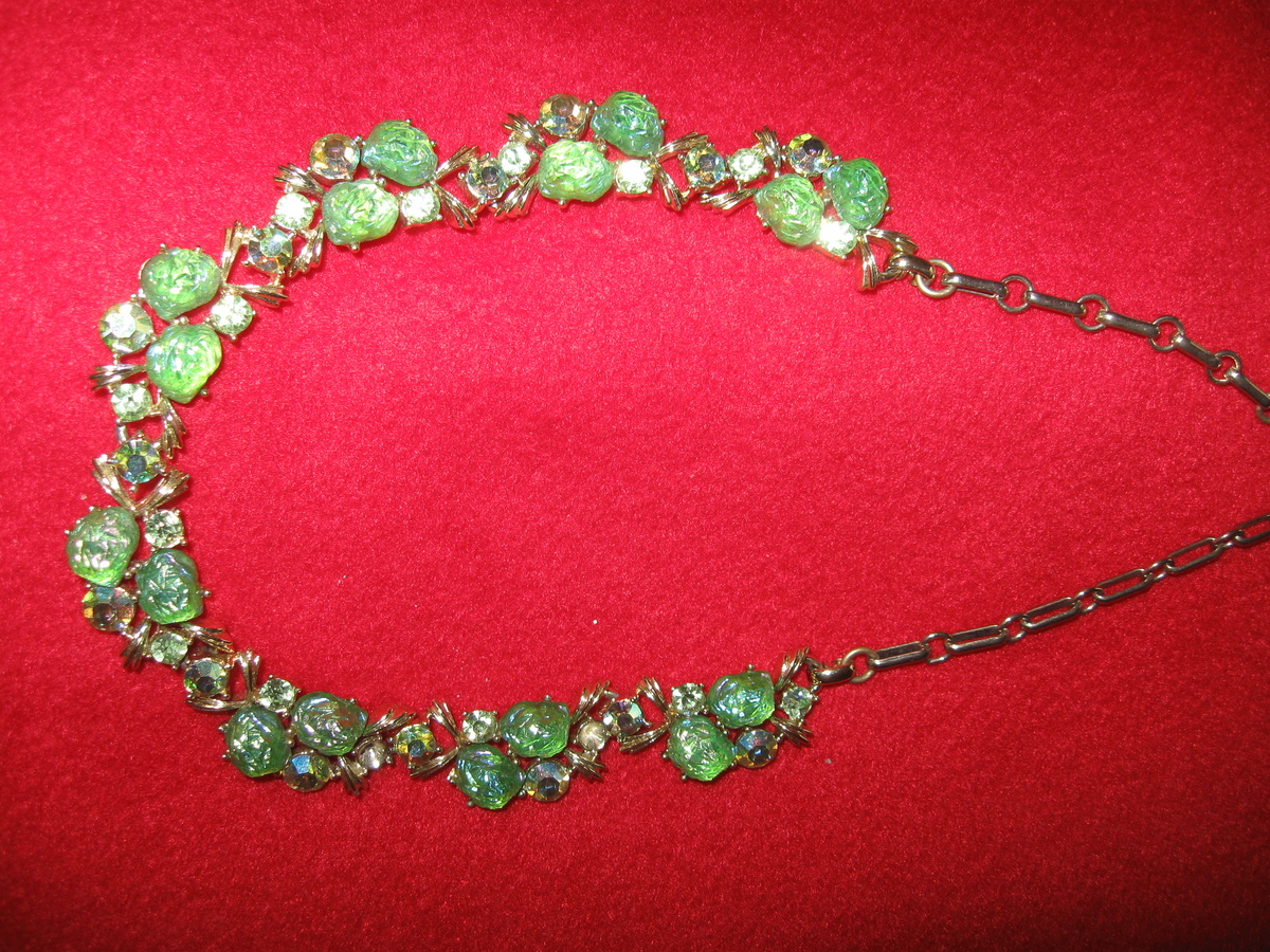Vintage-Antique Necklace