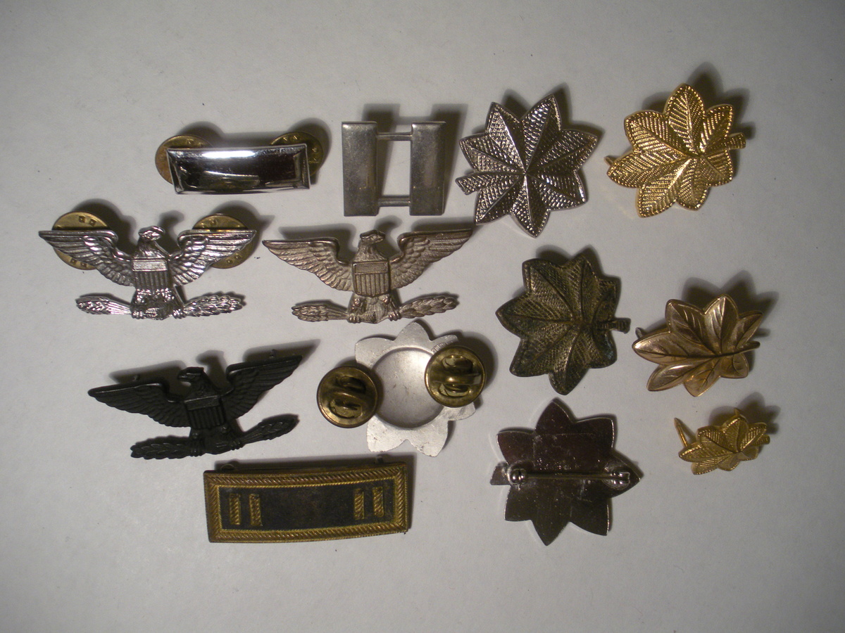 Military Rank Insignia OFFICER - Military and Wartime